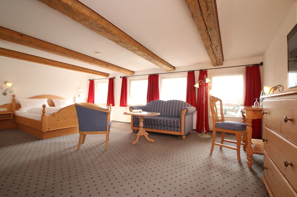Hotel Landgasthof Adler Altenrond エクステリア 写真