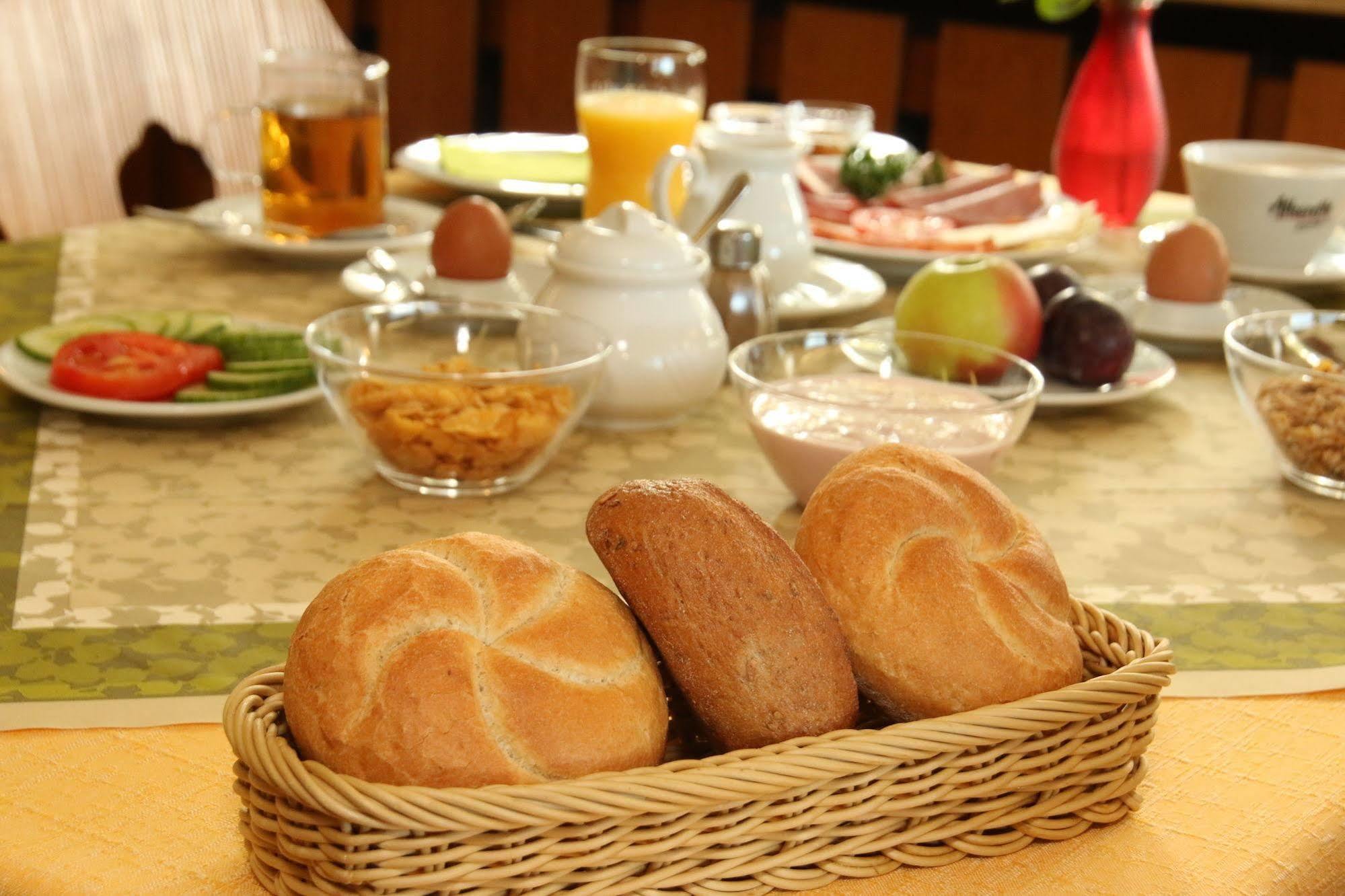 Hotel Landgasthof Adler Altenrond エクステリア 写真